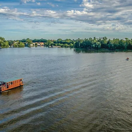 보트호텔 Beautiful Ship/boat In Havelsee Ot W/ 2 Bedrooms Kutzkow